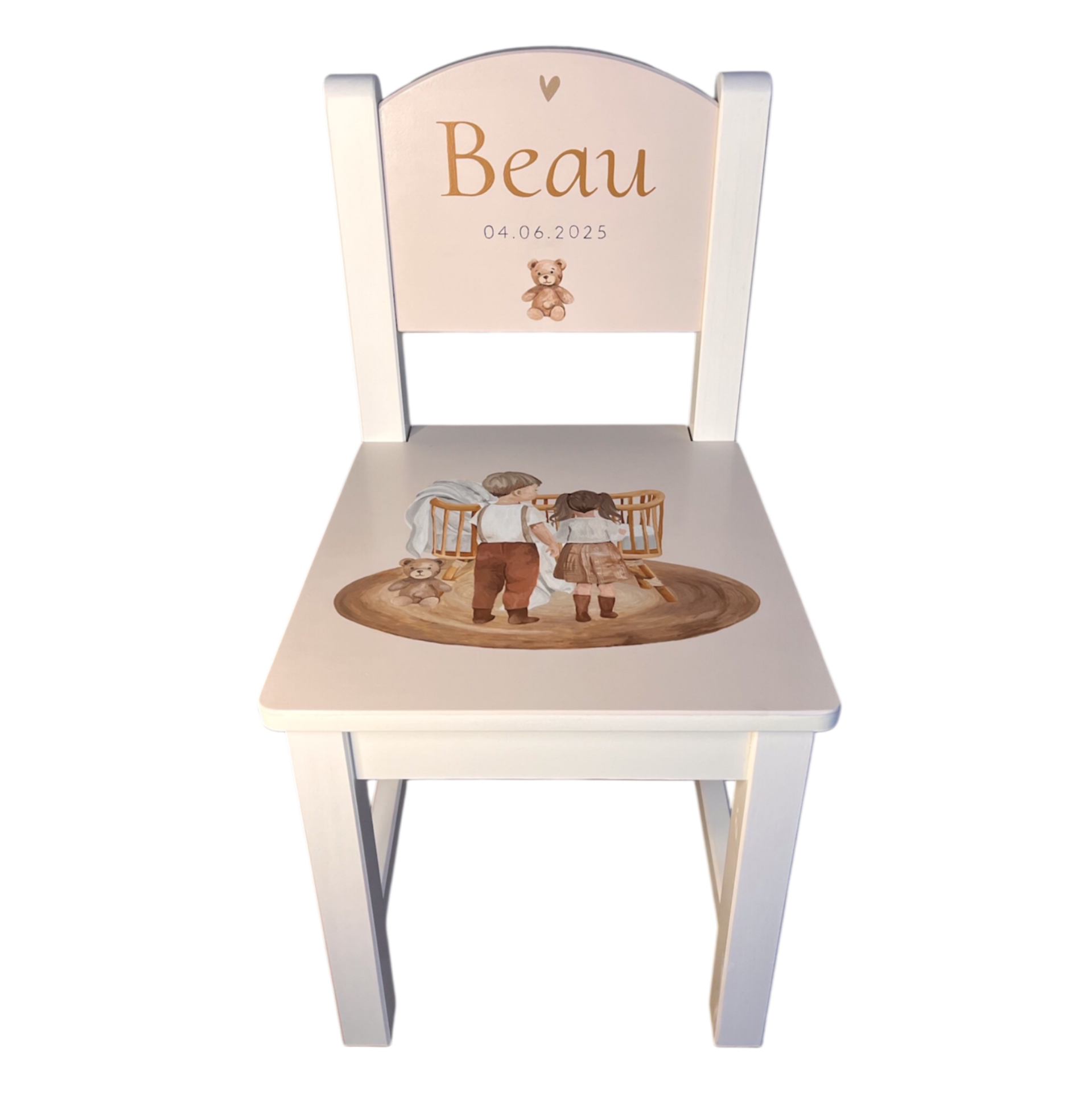Beige stoeltje met broer en zus bij een wieg, naam Beau en datum 04‑06‑2025.